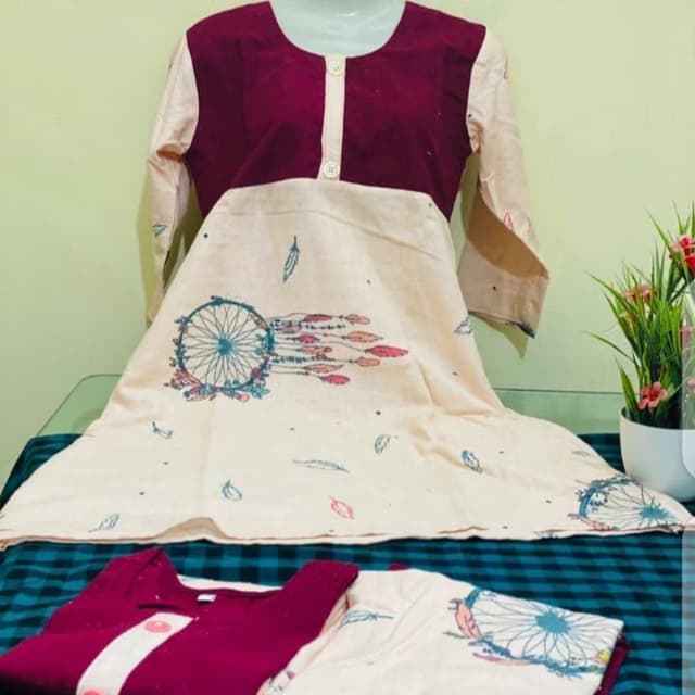 Fleece Top (size 28-34) Fabric and color 100% guarantee